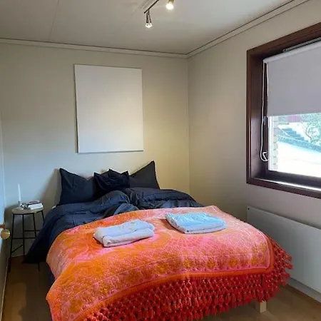 Spacious With View - 5br - Free Parking - Great Wi-fi Villaer *