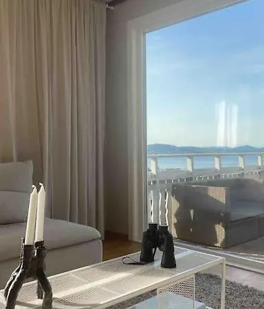 Spacious With View - 5br - Free Parking - Great Wi-fi Villaer *
