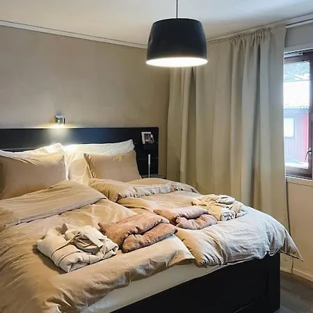 Spacious With View - 5br - Free Parking - Great Wi-fi Villaer Bergen