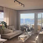 别墅 Spacious With View - 5br - Free Parking - Great Wi-fi 卑爾根