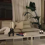 Spacious With View - 5br - Free Parking - Great Wi-fi 卑爾根