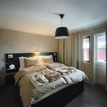 Spacious With View - 5br - Free Parking - Great Wi-fi Bergen